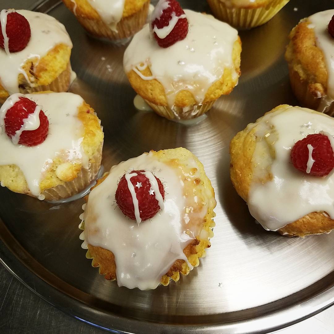 @vabenecaffe I'm obsessed with these sweet silver starlets Fresh raspberry cupcakes, white chocolate inside and out. #ilovestars #shinythings #freshraspberries Va Bene Instagram Photo: @vabenecaffe I'm obsessed with these sweet silver starlets Fresh raspberry cupcakes, white chocolate inside and out. #ilovestars #shinythings #freshraspberries